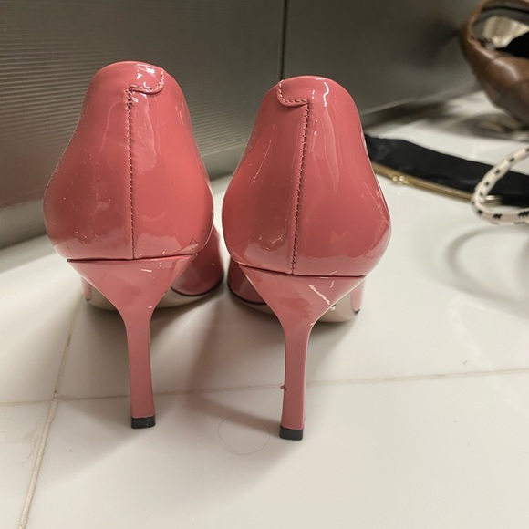 COPY - Chic and classy Gucci’s heel - Picture 3 of 3